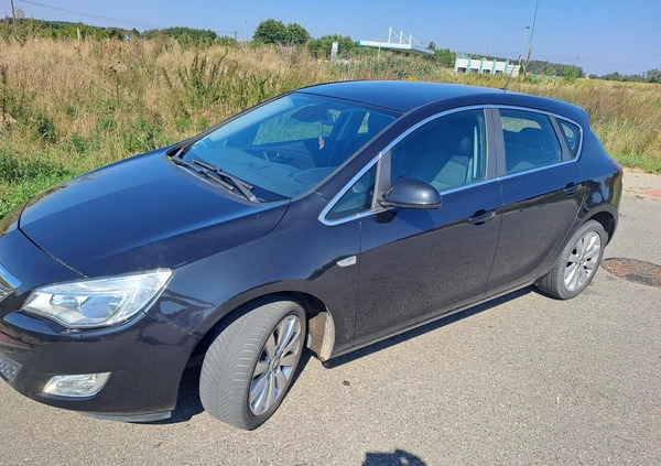 Opel Astra cena 20800 przebieg: 182230, rok produkcji 2012 z Tuliszków małe 67